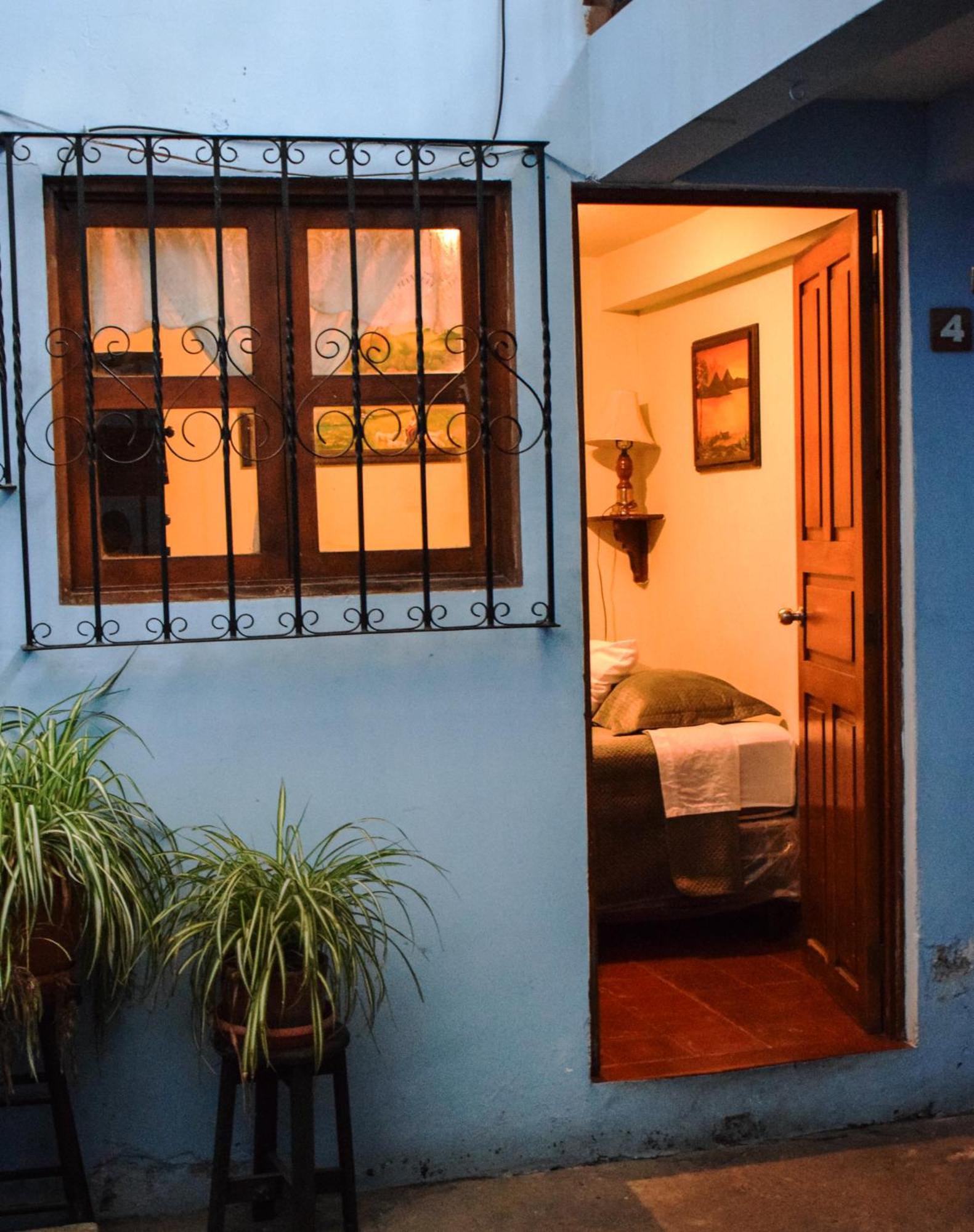 Dionisio Inn Antigua Εξωτερικό φωτογραφία