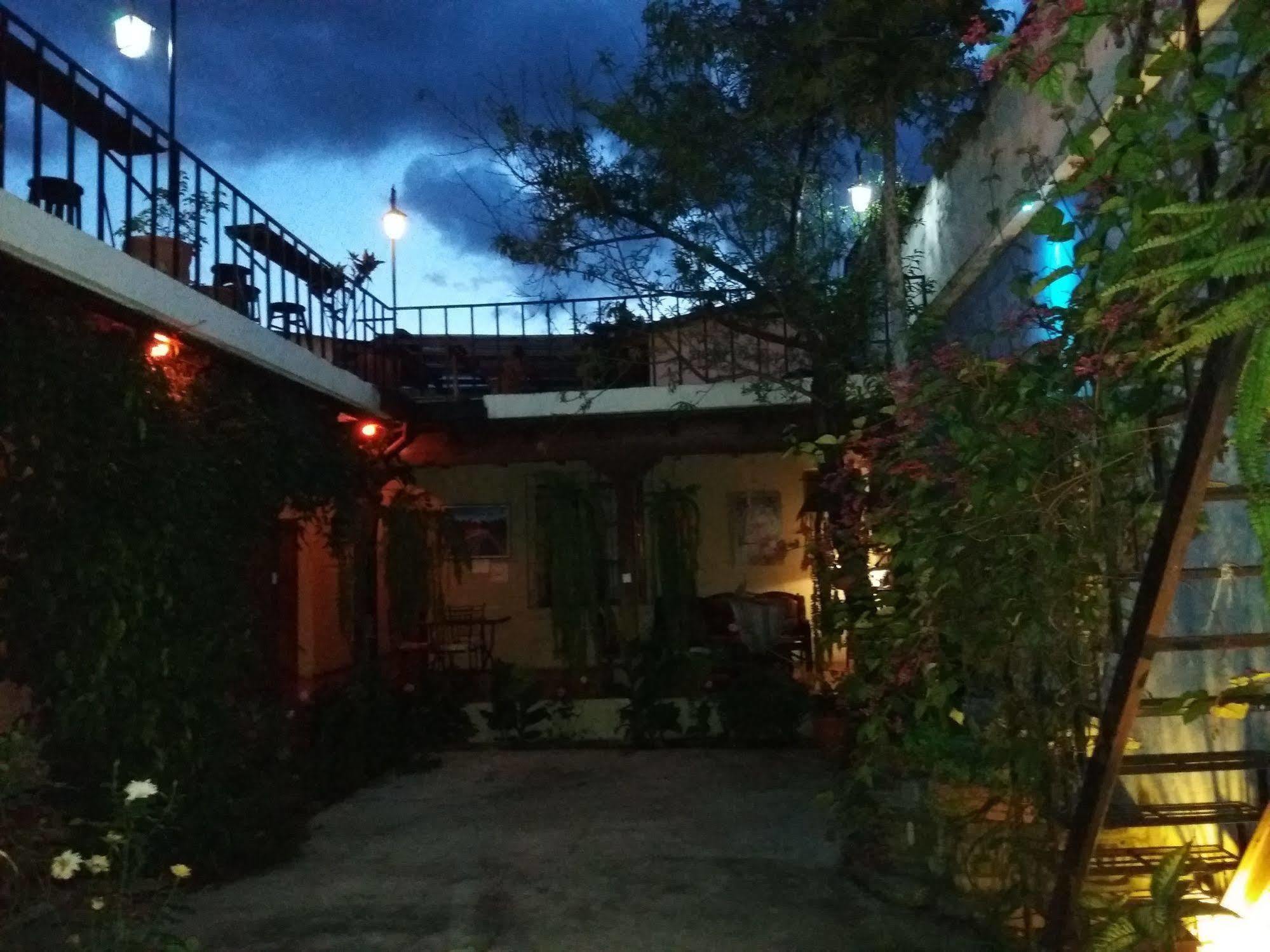 Dionisio Inn Antigua Εξωτερικό φωτογραφία