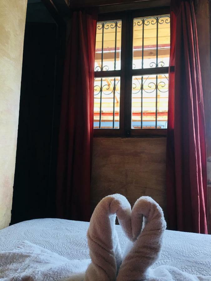 Dionisio Inn Antigua Εξωτερικό φωτογραφία