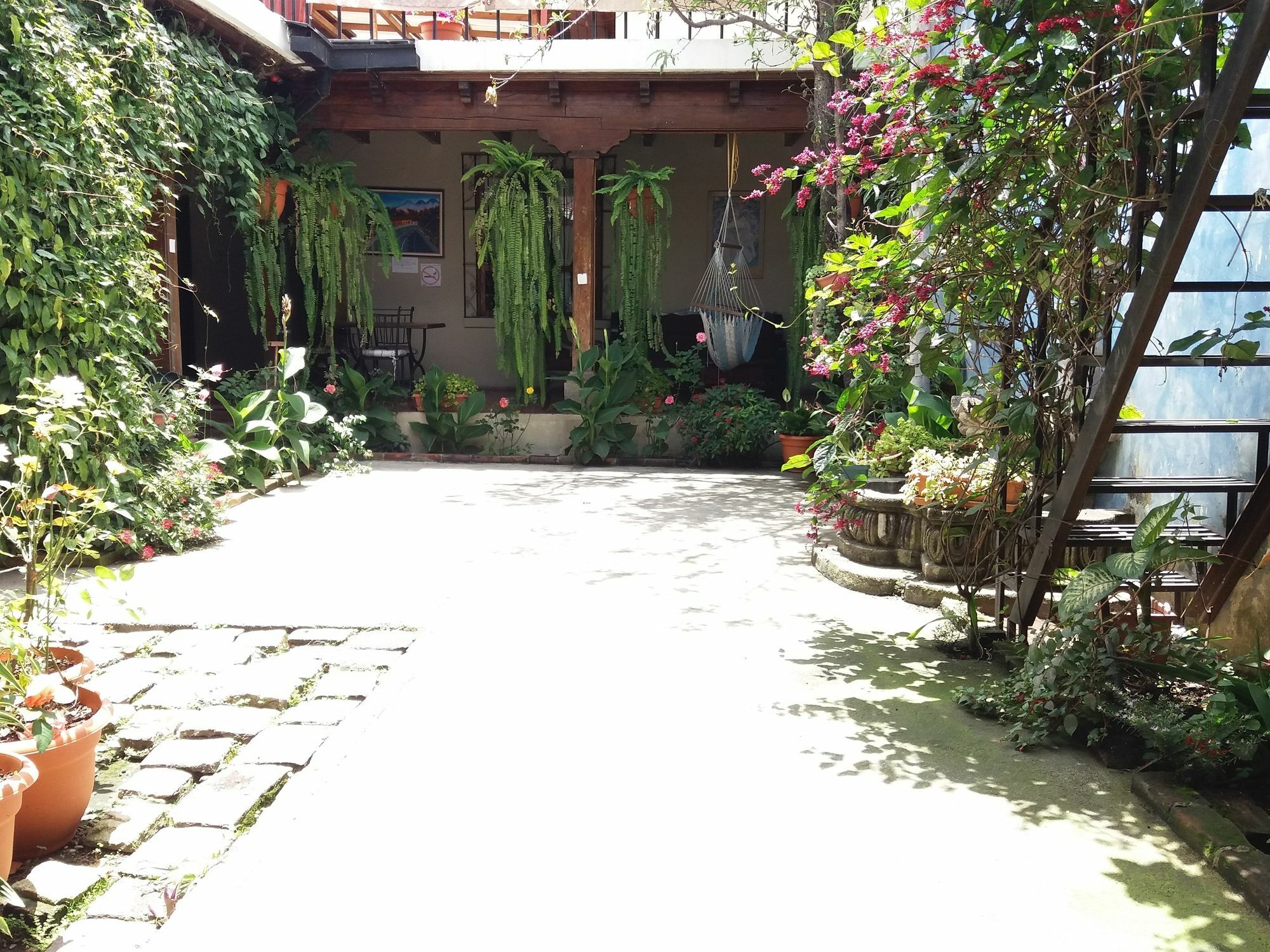 Dionisio Inn Antigua Εξωτερικό φωτογραφία
