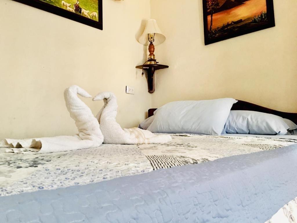 Dionisio Inn Antigua Εξωτερικό φωτογραφία